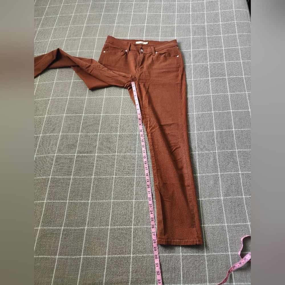 Levi's Classic Straight Jeans - Picture 5 of 8
